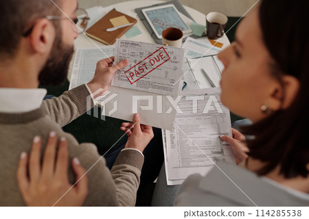 Unpaid bill held by troubled man 114285538