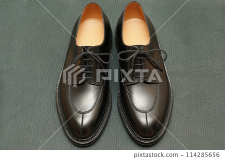 Brand new black leather U-tip derby shoes Brand new black leather U-tip derby shoes 114285656