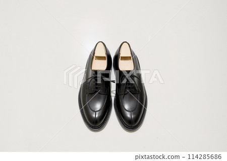 Brand new black leather U-tip derby shoes Brand new black leather U-tip derby shoes 114285686