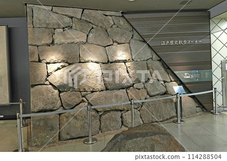 The remains of the stone walls of Edo Castle in the Edo History Walk Corner inside Ichigaya Station [Inside Ichigaya Station, Tokyo] 114288504