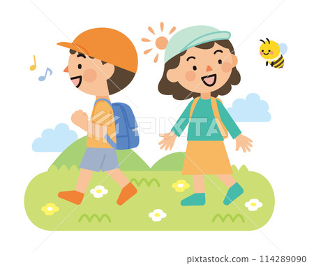 children hiking 114289090