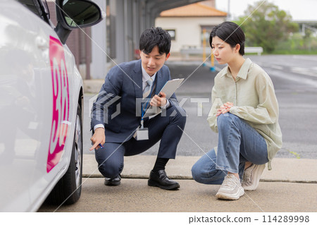 License Car Driving School Check tire pressure License Car Driving School Check tire pressure 114289998