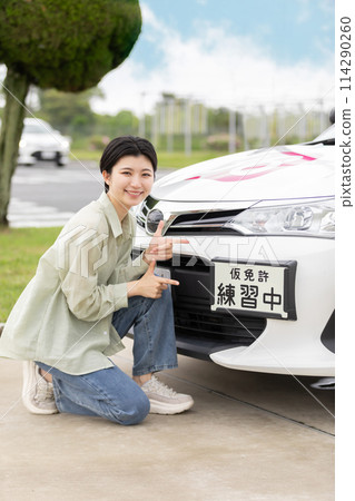 有執照的汽車駕駛學校 114290260