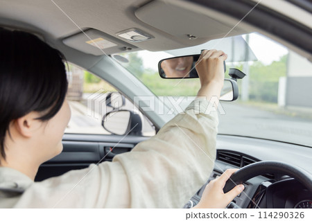 牌照車駕訓班後視鏡調節 牌照車駕訓班後視鏡調節 114290326