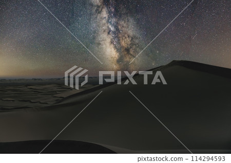 Starry sky in the Sahara Desert, Mhamid El Ghizlane, southern Morocco 114294593