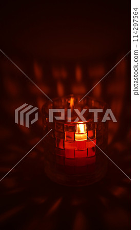 <Vertical> Candle/Candle flame <Vertical> Candle/Candle flame 114297564