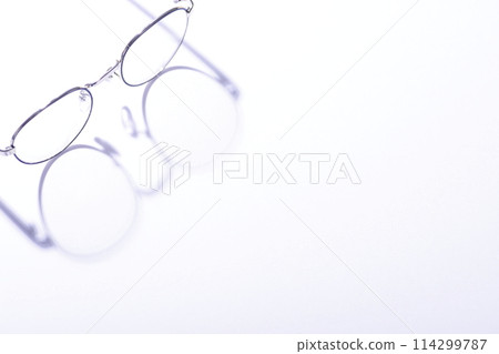 Bright glasses image 114299787
