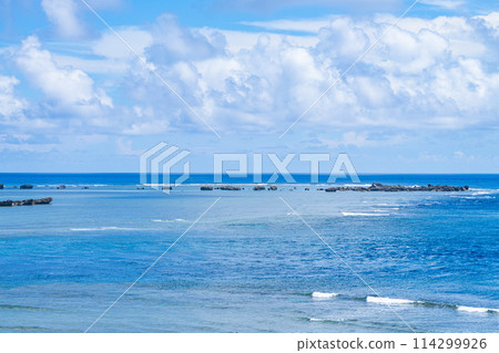 Okinawa Prefecture Miyakojima City Island Heaven Summer Vacation Morning Clouds Panari Reef Heianazaki Lighthouse Coral Reef East Heianazaki Okinawa Prefecture Miyakojima City Island Heaven Summer Vacation Morning Clouds Panari Reef Heianazaki Lighthouse Coral Reef East Heianazaki 114299926