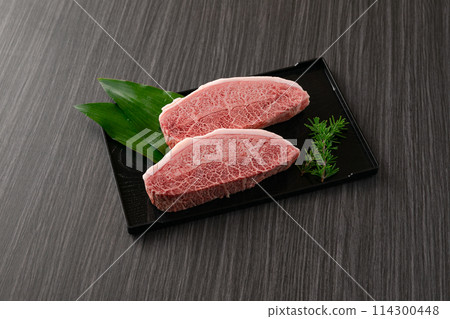 Japanese black beef top steak, 2 plates Japanese black beef top steak, 2 plates 114300448