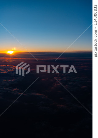飛行中度假村引擎觀光旅行飛機海翼座椅入境窗口日出日落 114300832