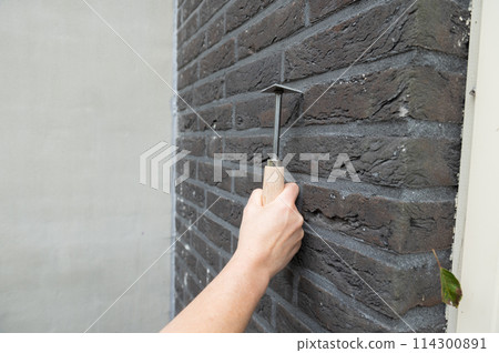 Testing Wall Solidity with Hand Testing Wall Solidity with Hand 114300891