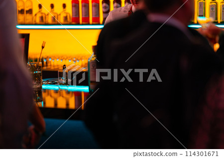 bartender bar shaker alcohol whiskey gin glass bar counter bartender bar shaker alcohol whiskey gin glass bar counter 114301671