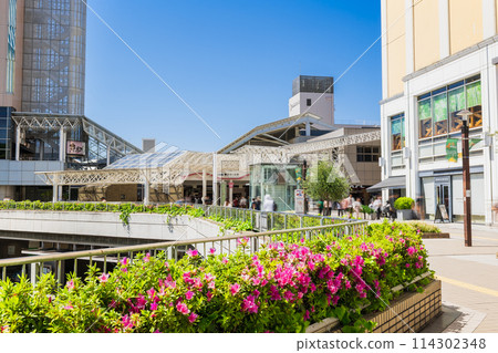 Kawasaki City: South Exit of Shin-Yurigaoka Station on a Holiday 114302348