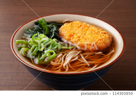 炸丸子蕎麥麵 炸丸子蕎麥麵 114303850