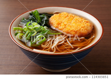 炸丸子蕎麥麵 炸丸子蕎麥麵 114303851