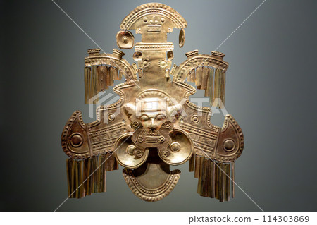 Pre-Columbian gold artifact in the Museo del Oro. Famous Gold Museum, Bogota, Colombia. 114303869