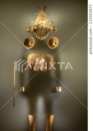 Pre-Columbian gold artifact in the Museo del Oro. Famous Gold Museum, Bogota, Colombia. Pre-Columbian gold artifact in the Museo del Oro. Famous Gold Museum, Bogota, Colombia. 114303871