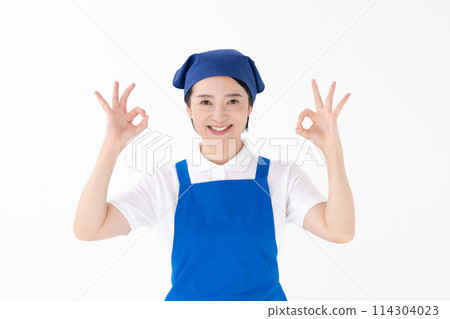 Middle-aged woman, uniform, apron, OK 114304023