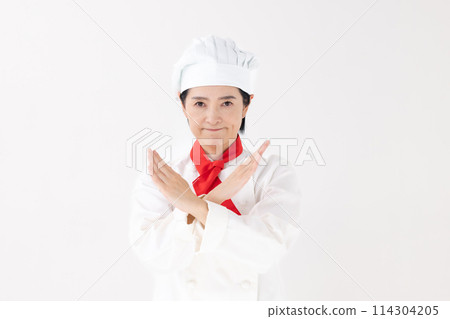 中年婦女煮飯衣服x 114304205