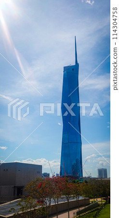 Merdeka 118 and the strong sunlight - Malaysia's skyscrapers 114304758