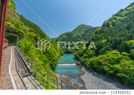 Oigawa Railway Ikawa Line: View from the train window 114308581