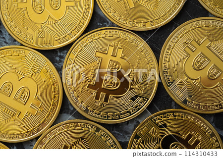 Many cryptocurrencies Bitcoin Many cryptocurrencies Bitcoin 114310433