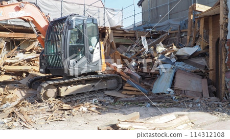 Demolition site of a private house 114312108