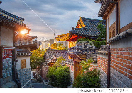 Bukchon Hanok Village Is the name traditional cultural village in downtown Seoul in the morning, with beautiful shining light, South Korea. Bukchon Hanok Village Is the name traditional cultural village in downtown Seoul in the morning, with beautiful shining light, South Korea. 114312244