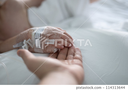 Helping kid recover after illness in hospital Helping kid recover after illness in hospital 114313644