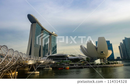 Marina Bay Sands and Singapore cityscape 114314328