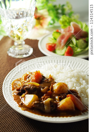 Curry rice and prosciutto salad 114314515