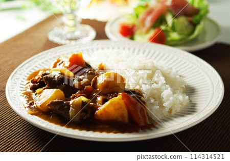 Curry rice and prosciutto salad 114314521