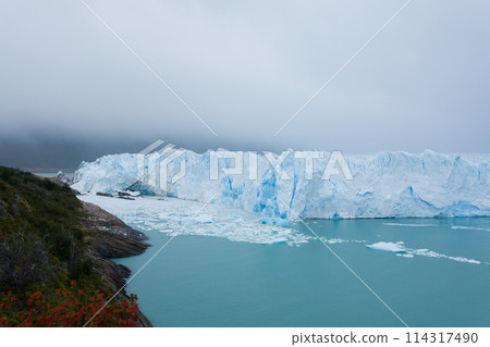 Perito Moreno glacier view, Patagonia landscape, Argentina 114317490