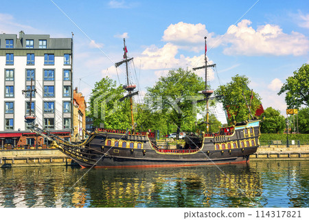 Pirate ship in Gdansk 114317821