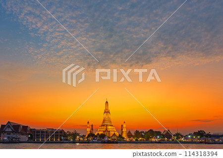 Wat Arun Ratchawararam Ratchawaramahawihan at sunset in bangkok Thailand. Landmark of Along the Chao Phraya River Thailand Wat Arun Ratchawararam Ratchawaramahawihan at sunset in bangkok Thailand. Landmark of Along the Chao Phraya River Thailand 114318394