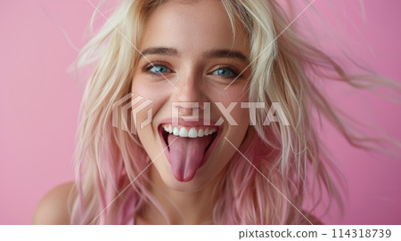Woman Wearing Sunglasses Standing in Front of Wall 114318739