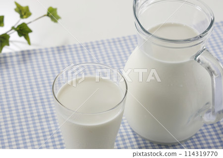 牛奶 牛奶 牛奶 牛奶 114319770