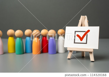 Election Day. Queue for the elections. Leave your vote. Survey. Referendum. Democracy and public institutions. 114320168