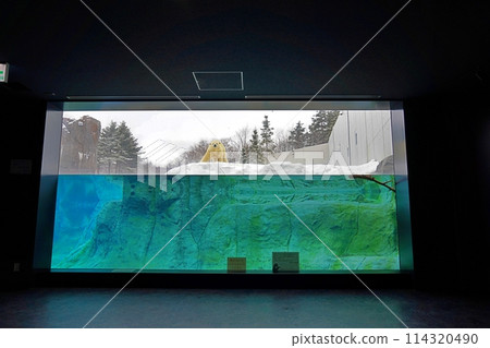 Sapporo Maruyama Zoo Polar Bear Pavilion 114320490