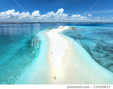 Aerial view of island, sandbank in ocean, sandy beach, blue sea Aerial view of island, sandbank in ocean, sandy beach, blue sea 114320615