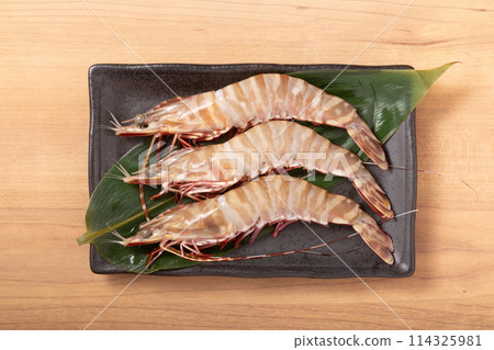 [Indonesia] Wild shrimp with head 114325981