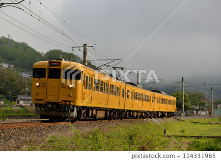白bi線3列普通列車 114331965