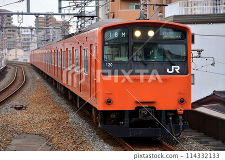 運行於大阪環狀線的201號外線列車 114332133