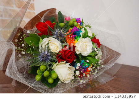 彩虹玫瑰花束 彩虹玫瑰花束 114333957