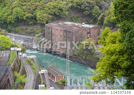 Kyoto, Uji, Amagase Dam, old power plant (Shizugawa Power Plant) (late spring) 114337339