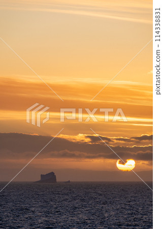 Antarctic sunset in the Bransfield strait 114338831