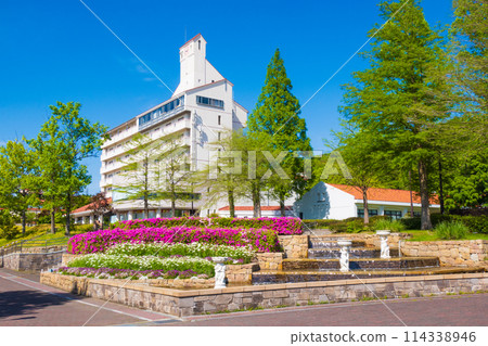Fresh green fountain and azaleas at Kobe Happy Village Fresh green fountain and azaleas at Kobe Happy Village 114338946