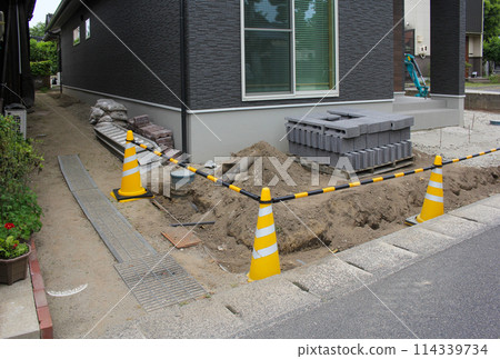 Image of a new construction External construction of a one-story house Image of a new construction External construction of a one-story house 114339734