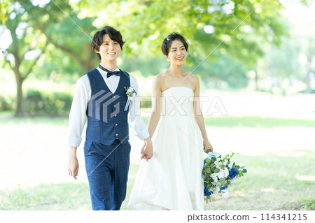 Young men and women, wedding dresses, bridal images Young men and women, wedding dresses, bridal images 114341215