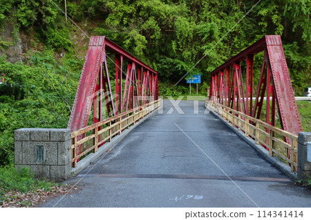 工道(國道)418 號線和 Yutani 大橋(岐阜縣八津町) 工道(國道)418 號線和 Yutani 大橋(岐阜縣八津町) 114341414